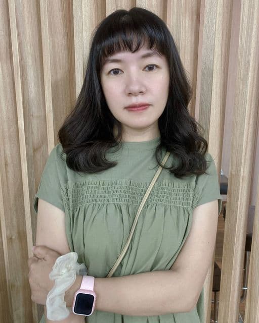女生中長髮、女生捲髮、浪漫卷髮