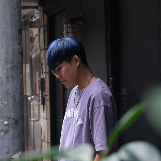 男生短髮、短瀏海、長臉