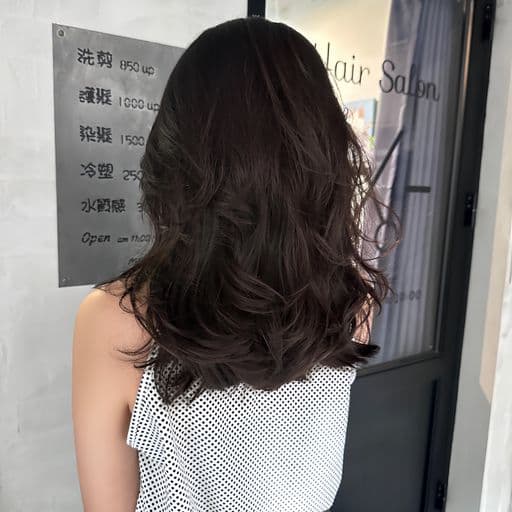 女生中長髮、長瀏海、女生燙髮