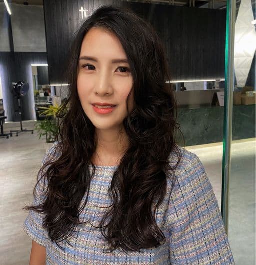 女生長髮、長瀏海、女生染髮