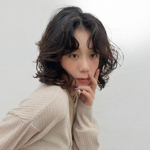 女生中長髮、長瀏海、女生染髮