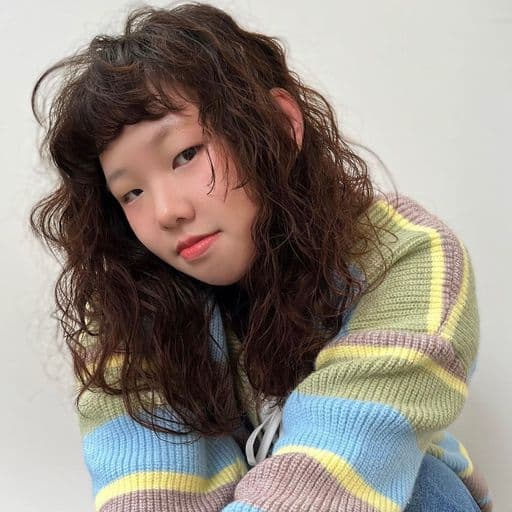 女生長髮、短瀏海、女生染髮