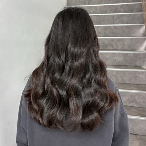 女生長髮、短瀏海、女生燙髮