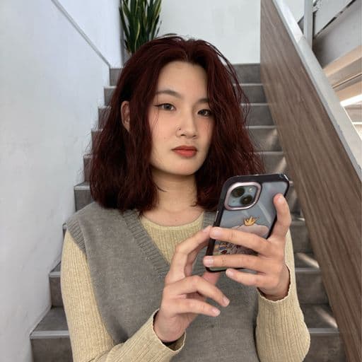 女生中長髮、長瀏海、女生染髮