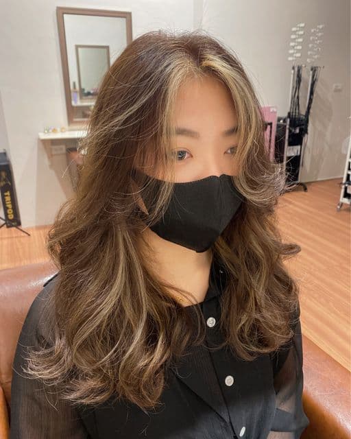 女生長髮、女生染髮、漂色