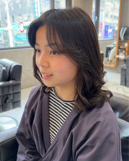 女生長髮、短瀏海、女生燙髮