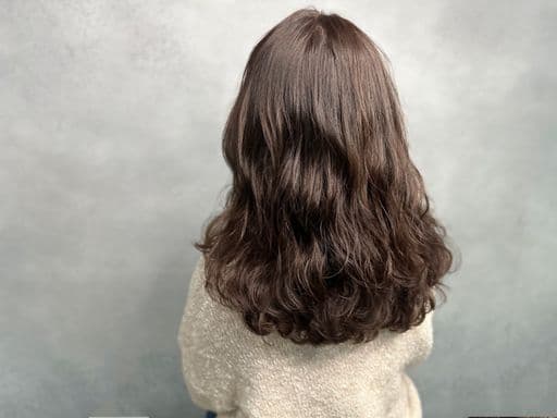 女生長髮、短瀏海、女生染髮
