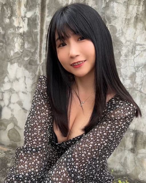女生長髮、女生燙髮、燙直