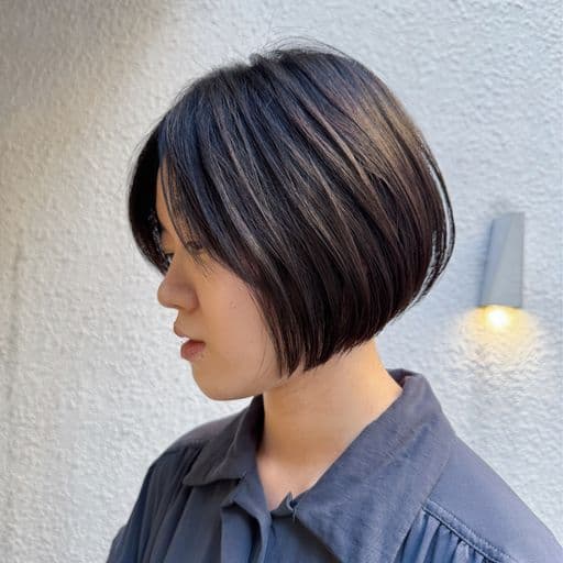 女生短髮、短瀏海、長臉