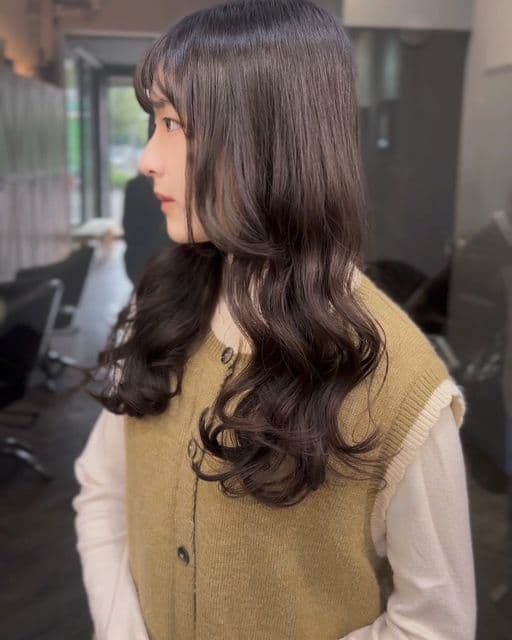 女生長髮、短瀏海、女生燙髮