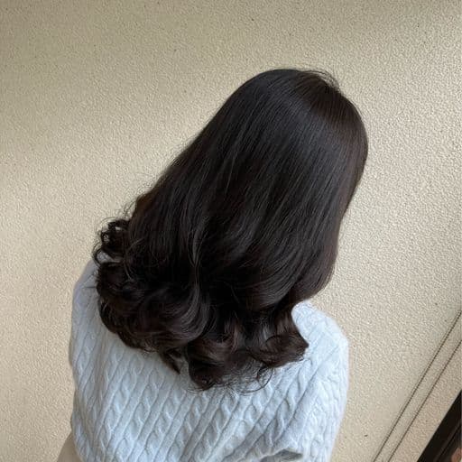 女生長髮、短瀏海、女生燙髮