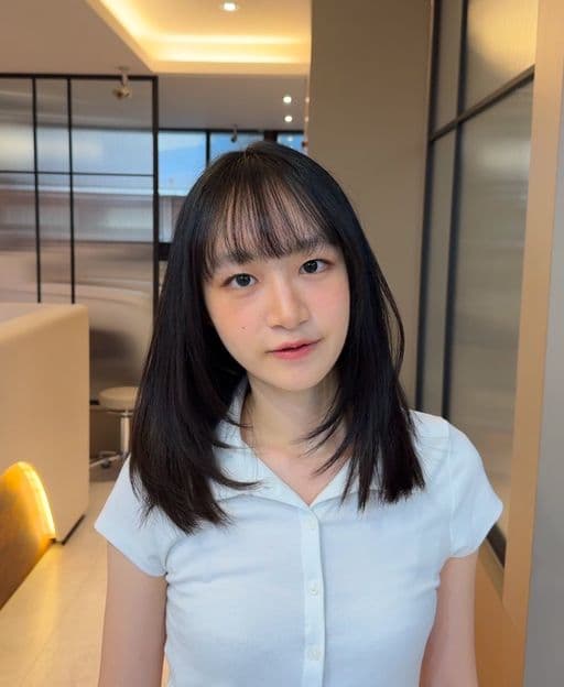女生中長髮、長臉、中性頭皮