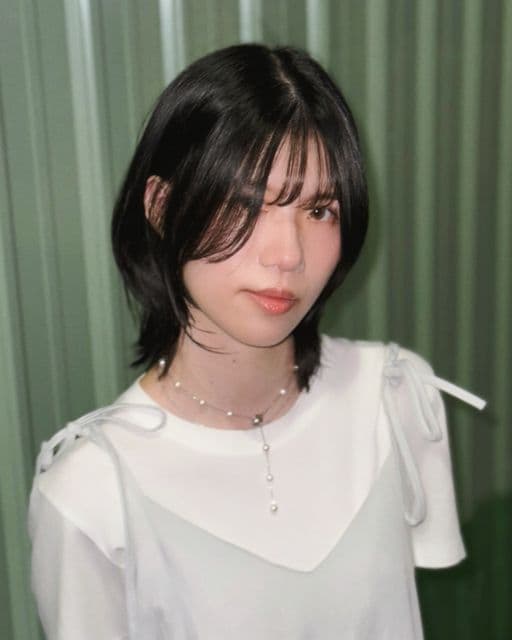 女生中長髮、電棒造型、長臉