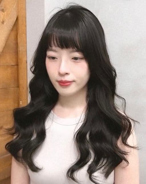 女生長髮、短瀏海、女生燙髮
