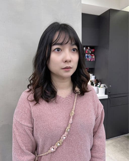 女生長髮、短瀏海、女生染髮