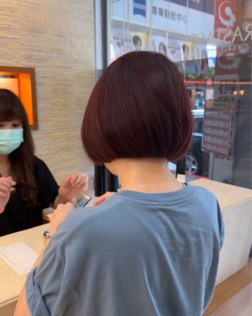 女生短髮、女生染髮、不用漂髮