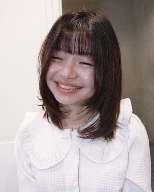 女生中長髮、短瀏海、粗硬髮