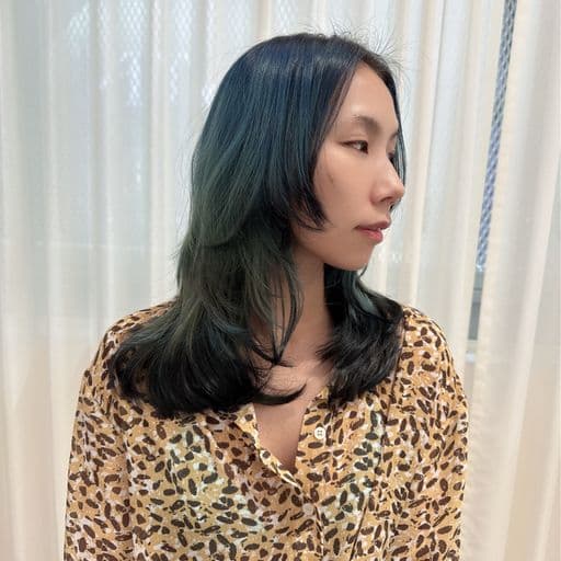女生中長髮、長瀏海、女生染髮