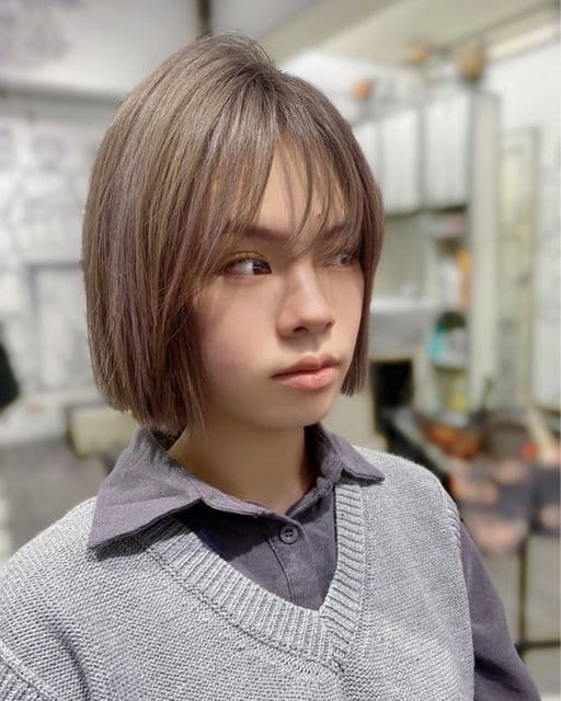 女生短髮、短瀏海、女生染髮