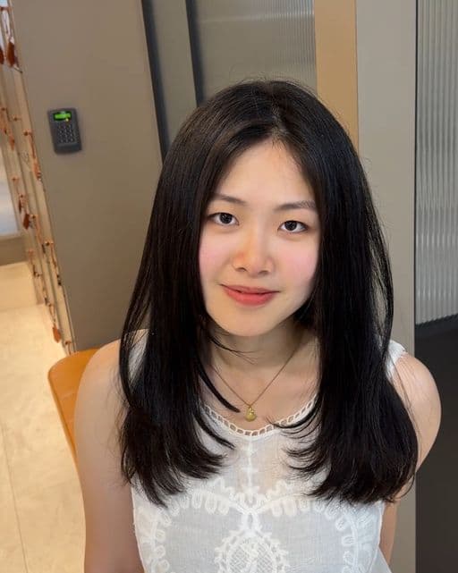 女生長髮、長瀏海、粗硬髮