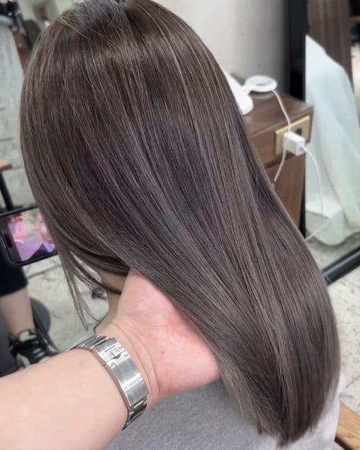 女生中長髮、長瀏海、女生染髮