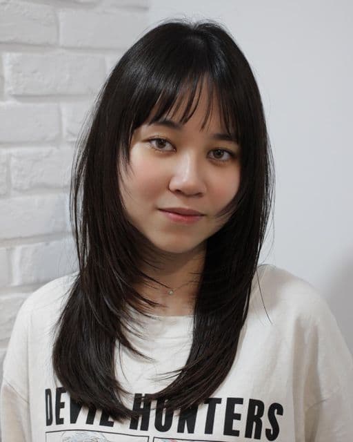 女生長髮、短瀏海、電棒造型
