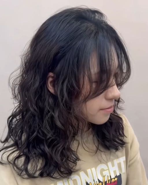 女生長髮、長瀏海、細軟髮