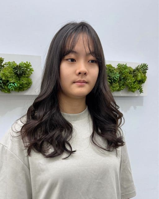 女生長髮、短瀏海、女生燙髮