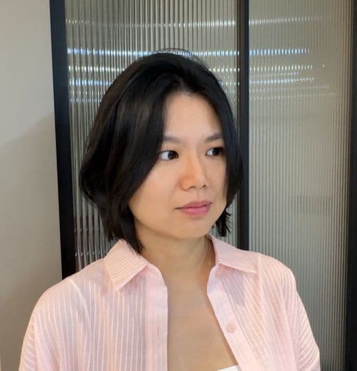 女生中長髮、長瀏海、中性頭皮