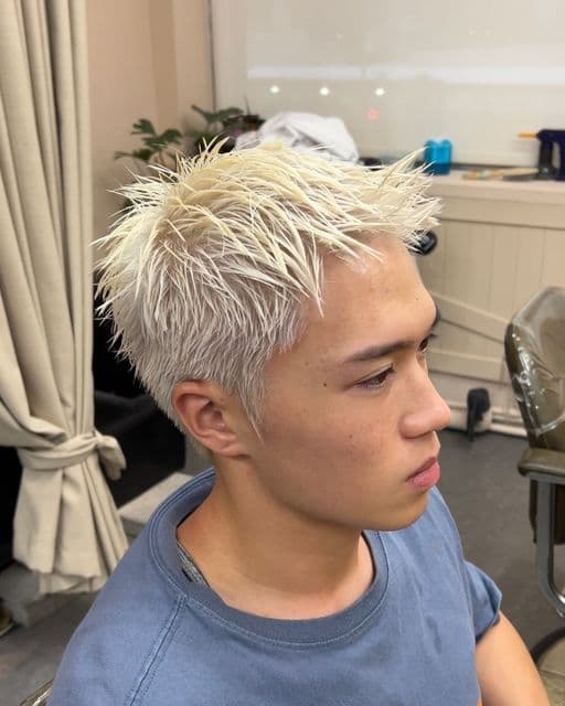 男生短髮、短瀏海、男生染髮