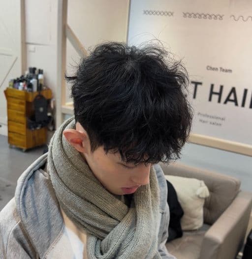 男生短髮、短瀏海、男生燙髮