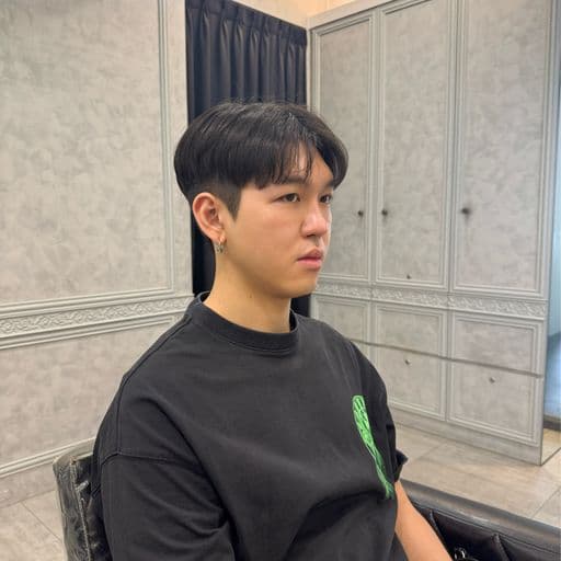 男生短髮、長瀏海、長臉