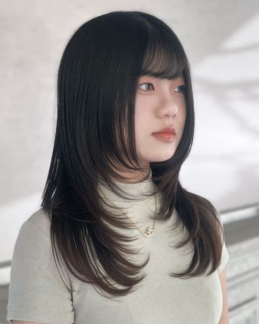 女生長髮、高層次剪裁、邊緣層次