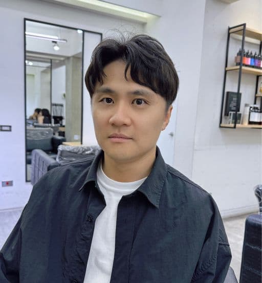 男生短髮、長瀏海、男生燙髮