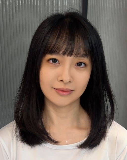 女生長髮、短瀏海、中性髮