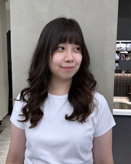 女生長髮、短瀏海、女生燙髮