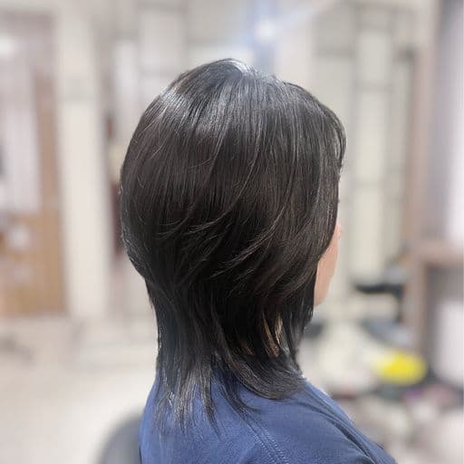 女生中長髮、長瀏海、圓臉
