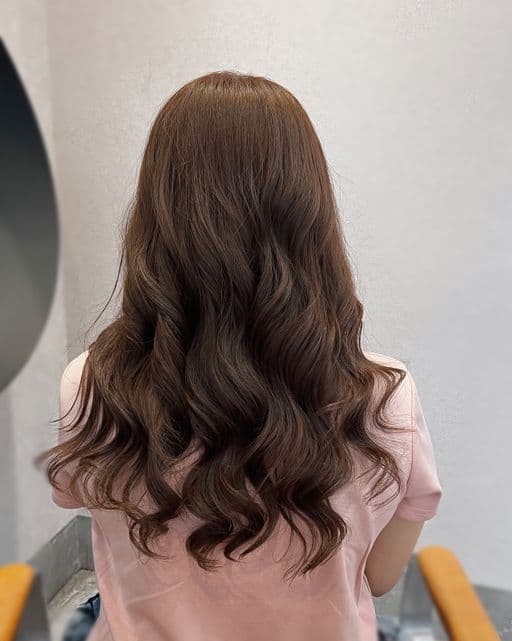 女生長髮、女生染髮、不用漂髮