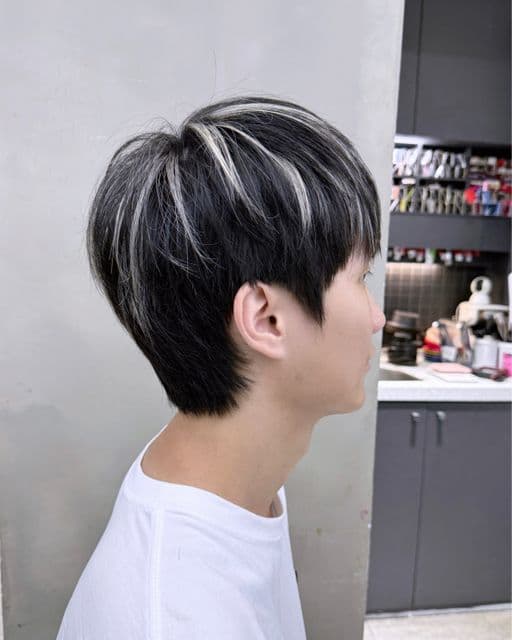 男生短髮、長瀏海、男生染髮