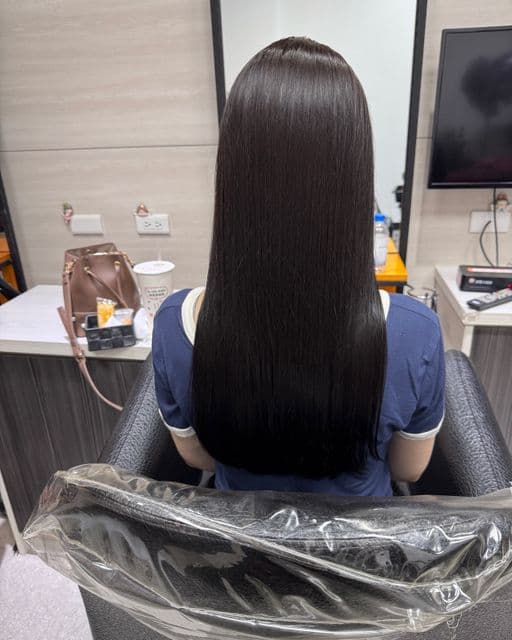 女生長髮、短瀏海、女生染髮