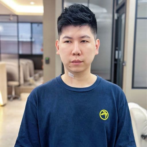 男生短髮、短瀏海、長臉