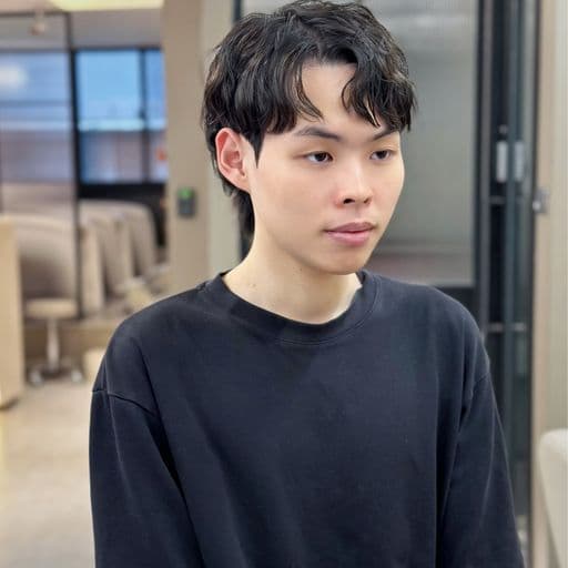 女生中長髮、長瀏海、女生燙髮