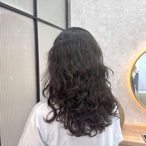 女生長髮、長瀏海、女生燙髮