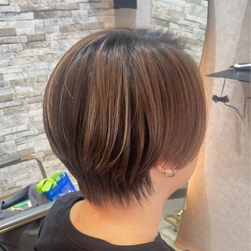 女生短髮、女生染髮、漂色