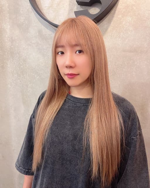 女生長髮、短瀏海、女生染髮