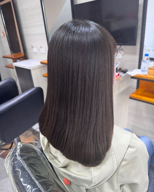 女生長髮、短瀏海、女生燙髮
