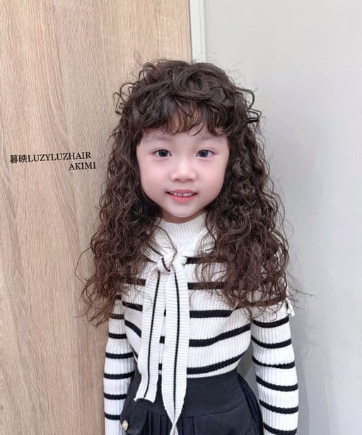 女生長髮、短瀏海、女生燙髮