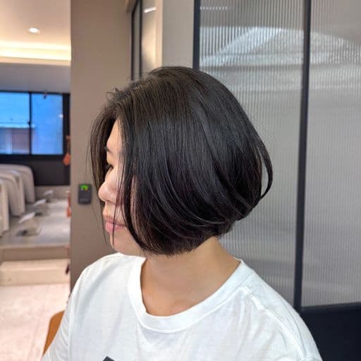 女生短髮、鵝蛋臉、乾性