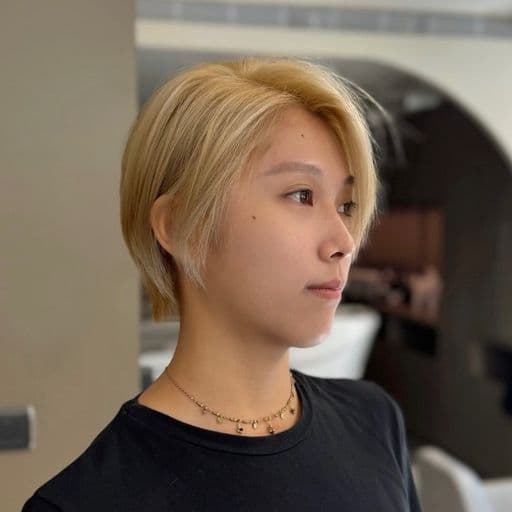 女生短髮、短瀏海、女生染髮
