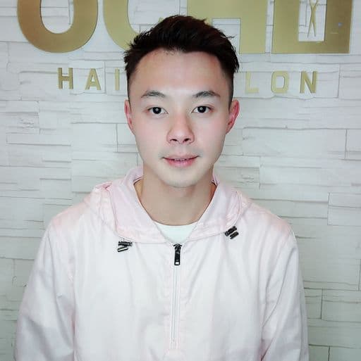 男生短髮、長臉、粗硬髮